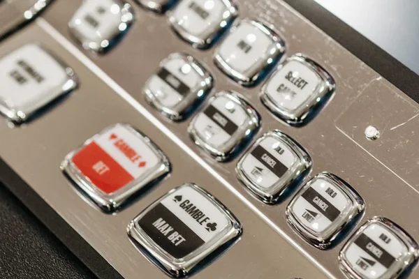 盛世棋牌真人游戏